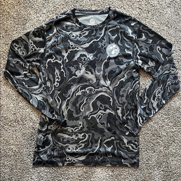 BUC-EE'S Other - BUC-EE'S Men's Long Sleeve Performance Tee - Black Gray Swirl